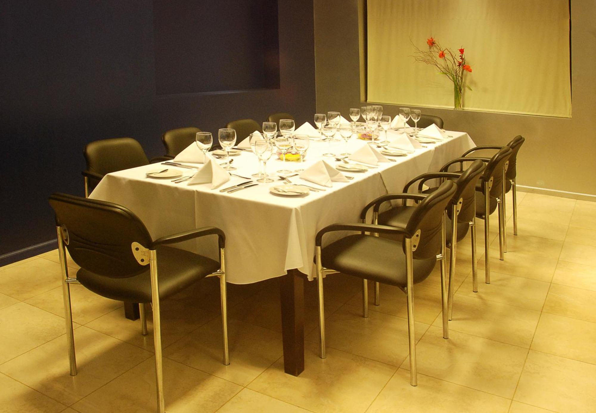 Howard Johnson Plaza Jujuy San Salvador de Jujuy Ngoại thất bức ảnh